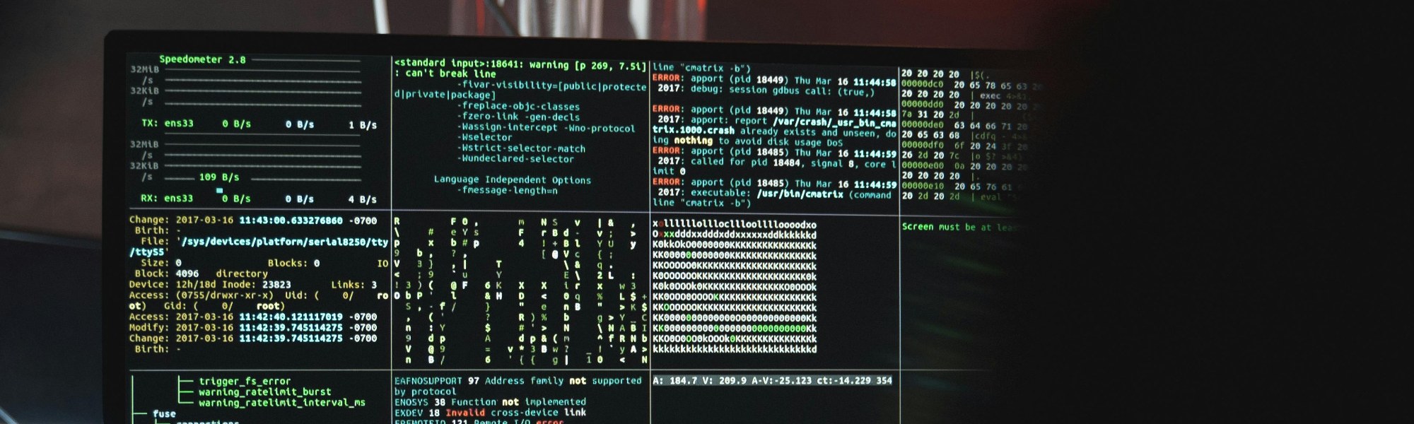 Systemmonitor mit Logausgaben und Statusanzeigen als Symbol für Security-Checks